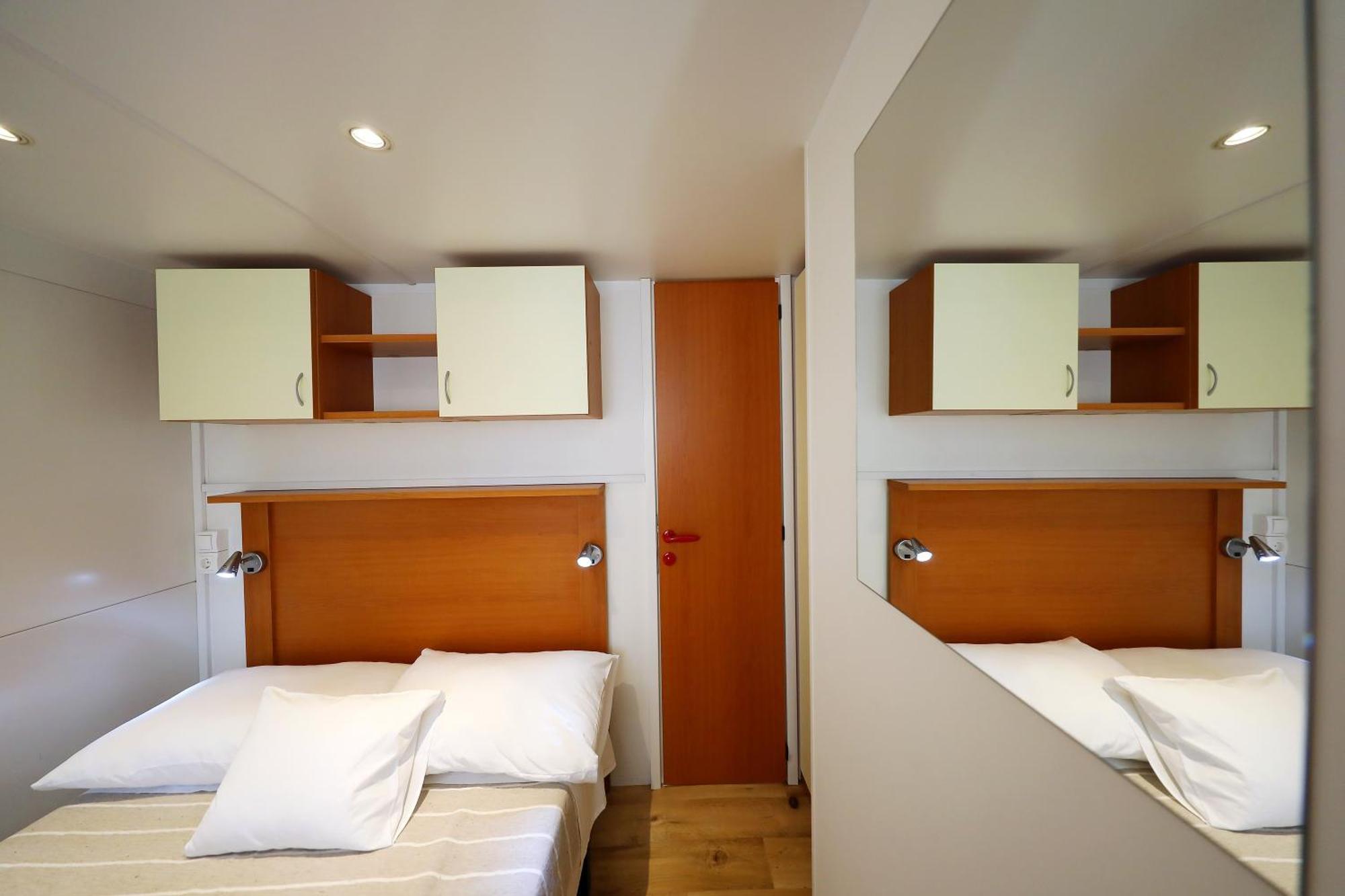 Mobile Home Grbe Nin Luaran gambar