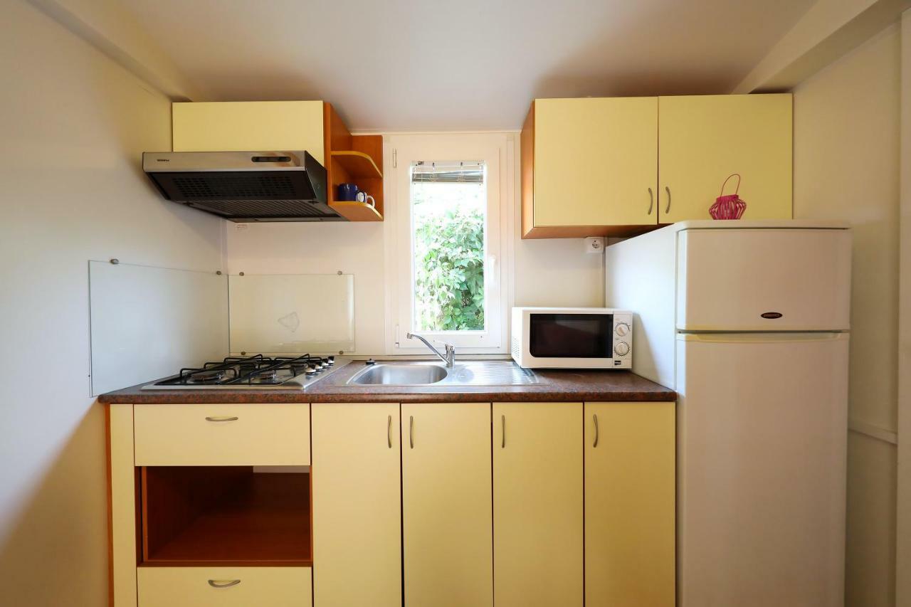 Mobile Home Grbe Nin Luaran gambar