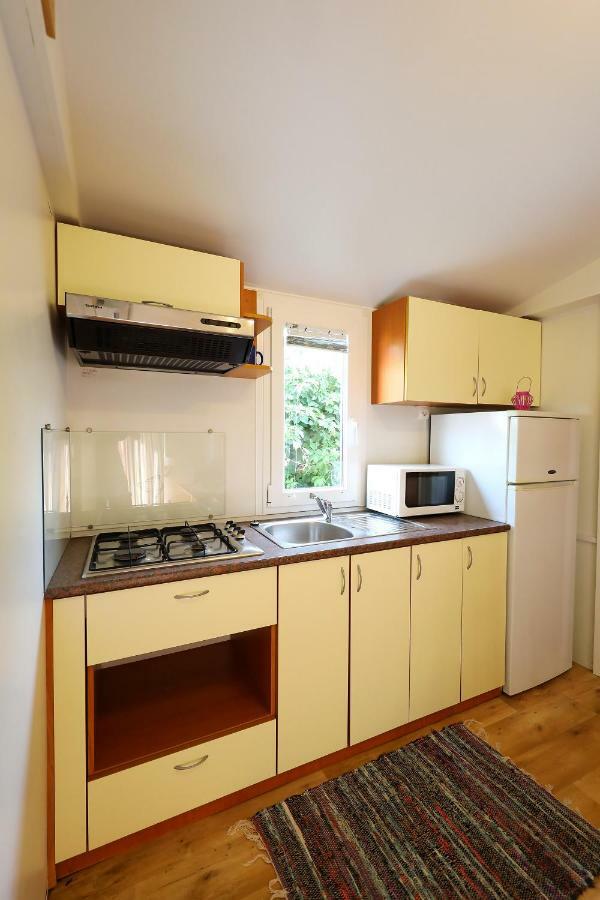 Mobile Home Grbe Nin Luaran gambar