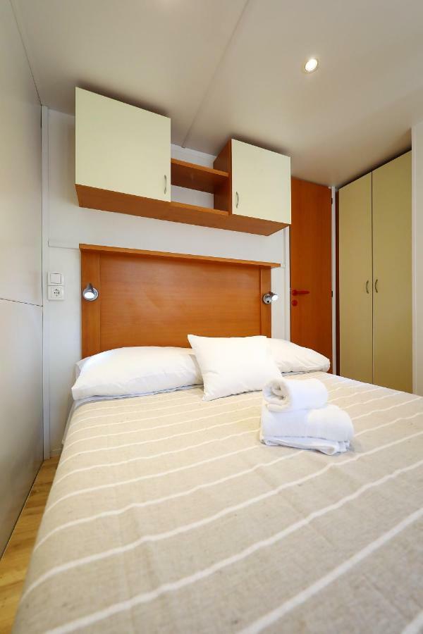 Mobile Home Grbe Nin Luaran gambar